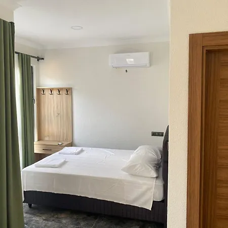 Last Summer Bed & Breakfast 3*
